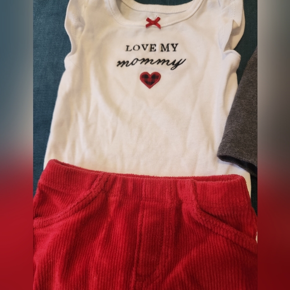 CARTERS 6 MONTH LOVE MY MOMMY OUTFIT - Picture 3 of 4